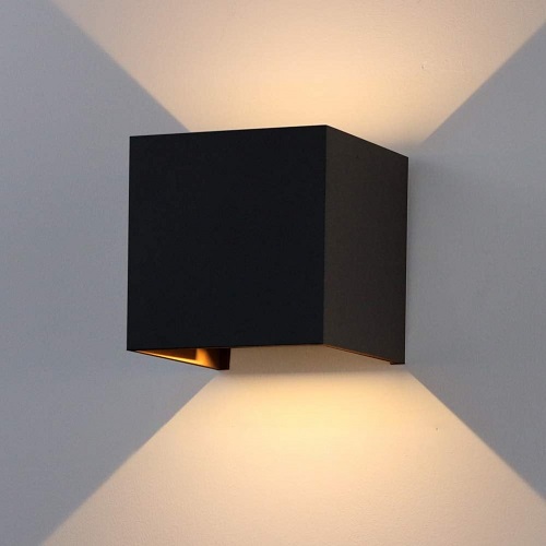 mot is genoeg Oprecht Wandlamp zwart - kubus lamp - 2700K | Luminize